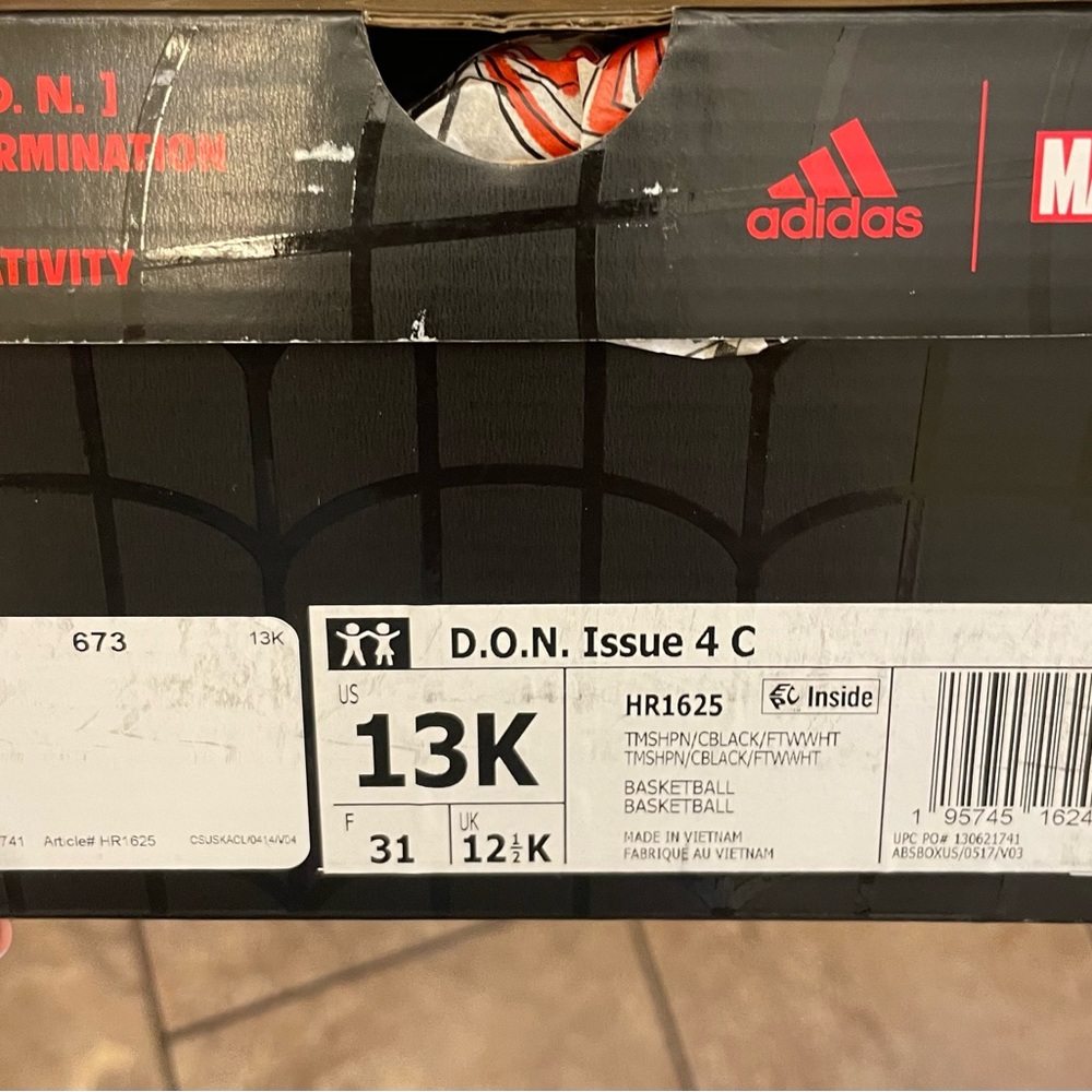 GIRLS'  ADIDAS X MARVEL D.O.N. ISSUE #4 SPIDER-GWEN BASKETBALL SIZE 13K - Picture 7 of 8